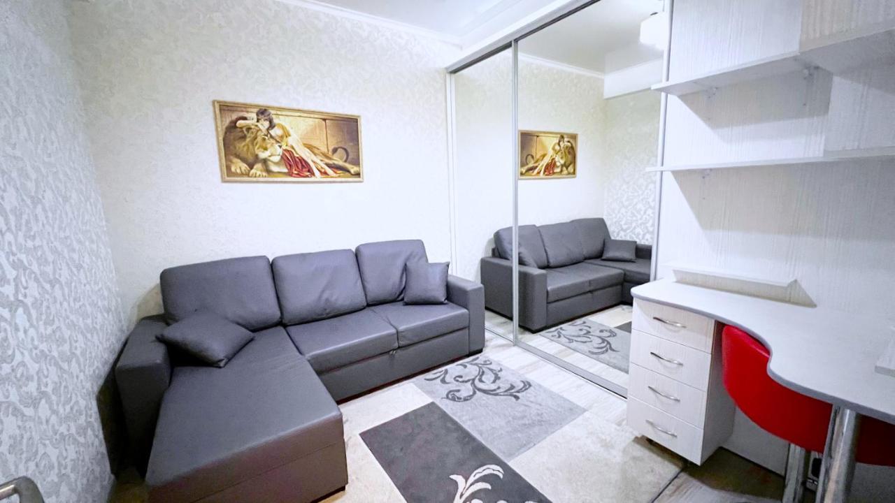 Apartament De Lux Cu 2 Camere Si Living Chisinau Exterior photo